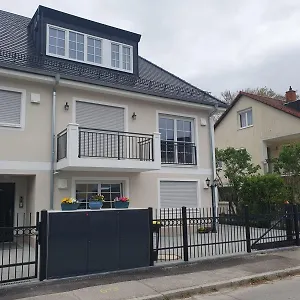 Apartment Helle 3 Souterrainwohnung In Einem Neubau-villa 